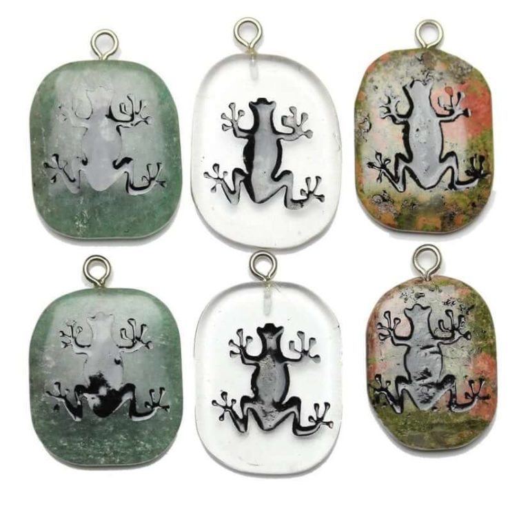 Tree Frog on Stone Cave Painting Pendant