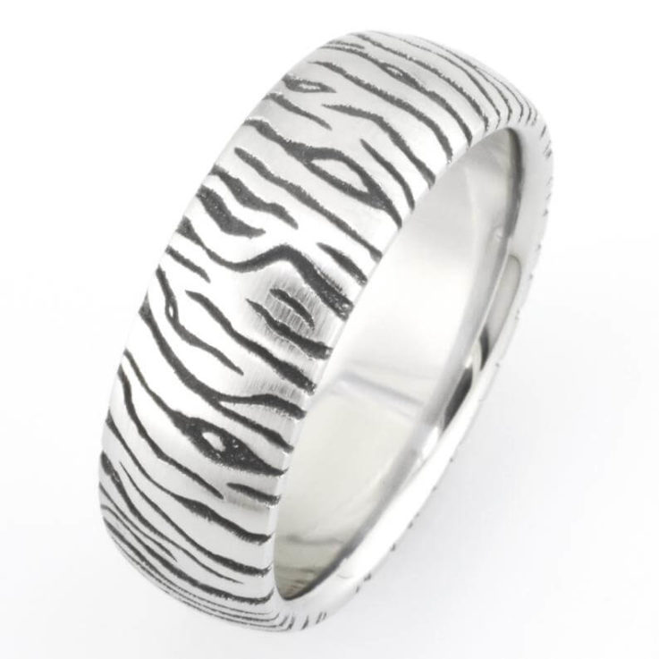 Laser Engraved Tiger Pattern on Titanium Ring